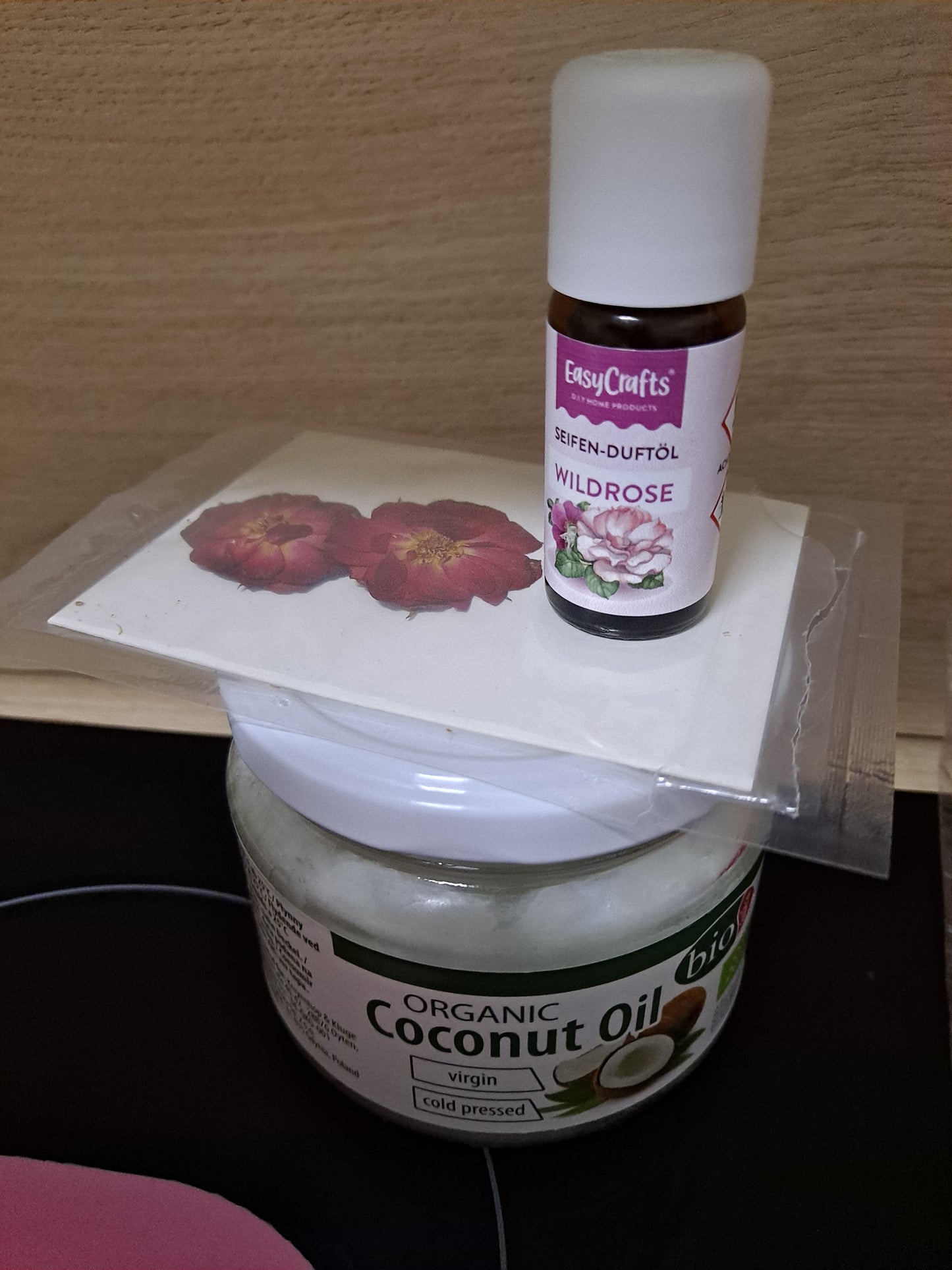 Algunos ingredientes para crear el jabón encapsulado
