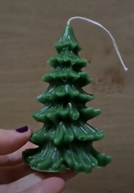 Vela de cera de abeja en forma de abeto navideño